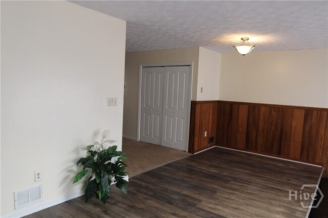 Building Photo - 159 Highland Park Dr