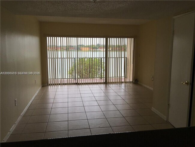 Building Photo - 315 NW 109th Ave
