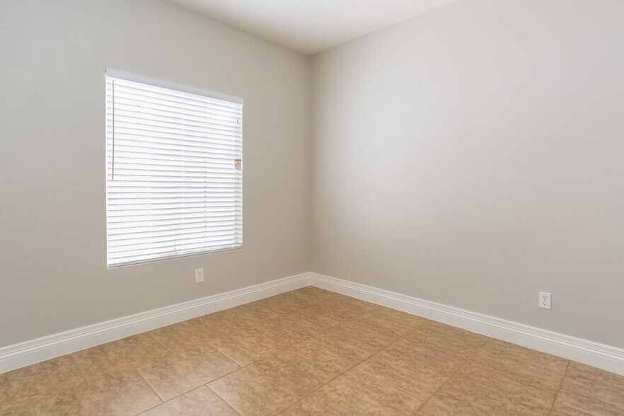 Building Photo - 5119 Marshall Island Ct