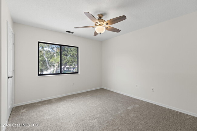 Building Photo - 271 Forecast Ln