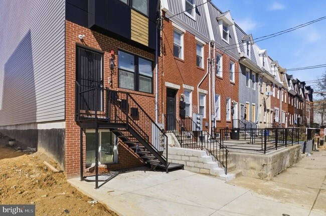 Building Photo - 2146 N Franklin St