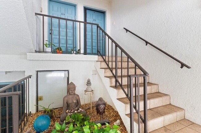 Building Photo - 250 S Ocean Blvd