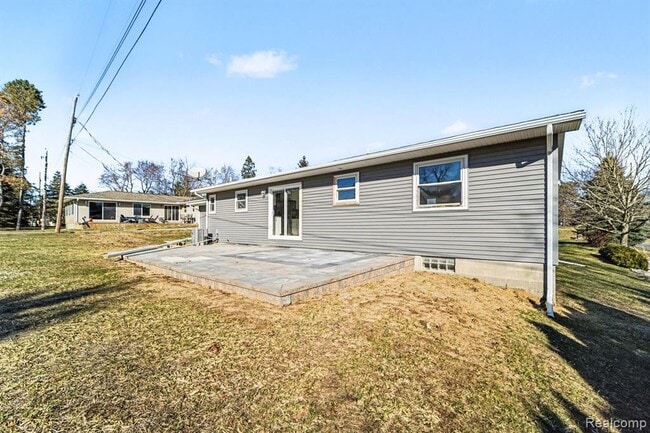 Building Photo - 880 Hemingway Rd