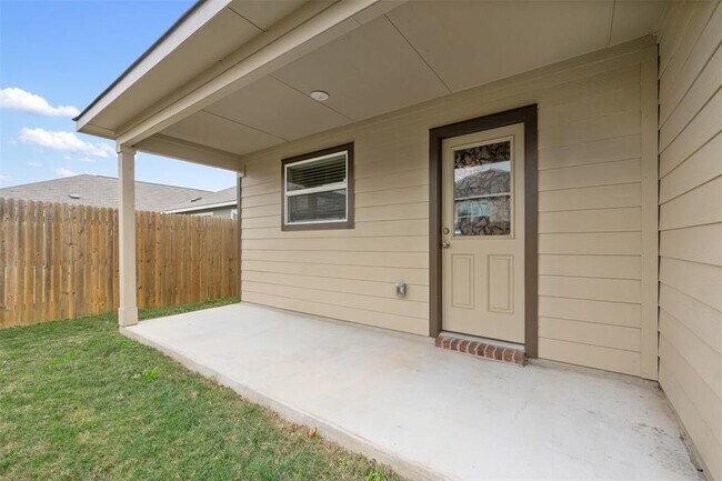 Building Photo - 148 Perfect World Lp