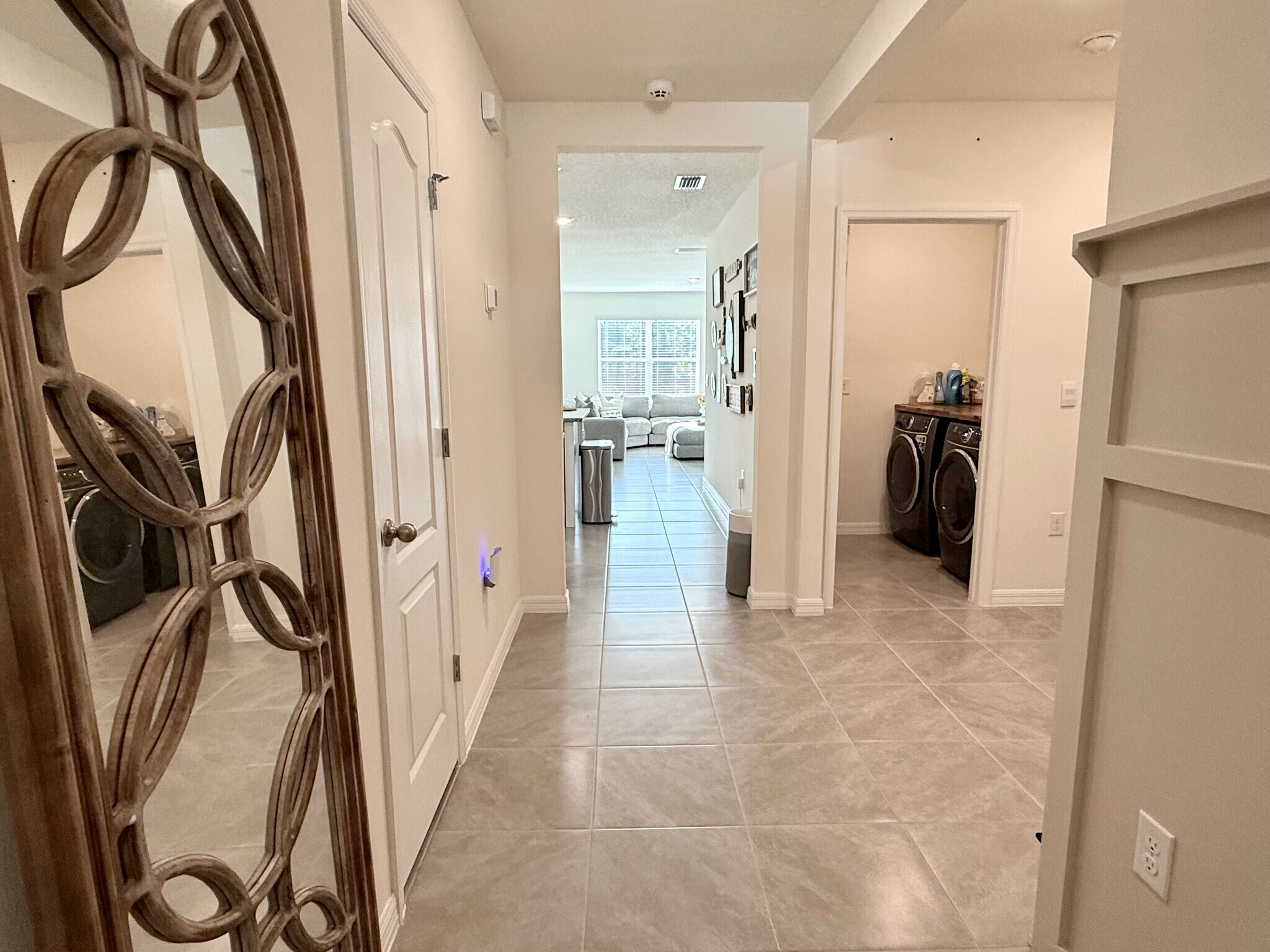 Building Photo - 13 Melogold Dr