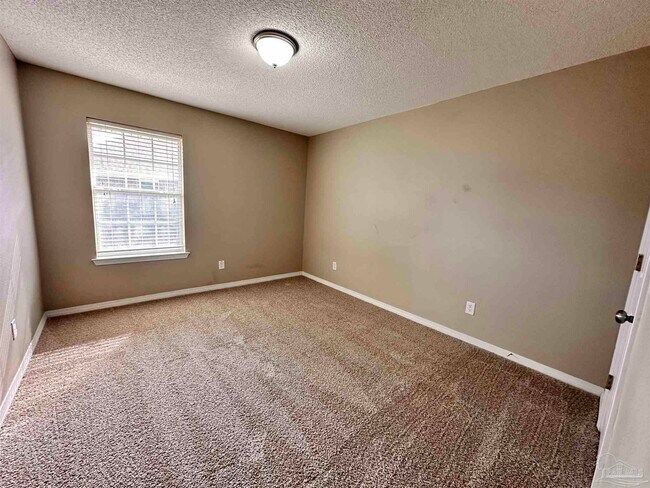 Building Photo - 4856 Genevive Ct
