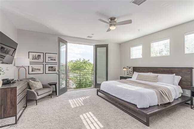 Building Photo - 3165 Via Como