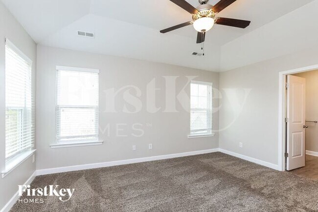 Building Photo - 146 Marsh Creek Dr