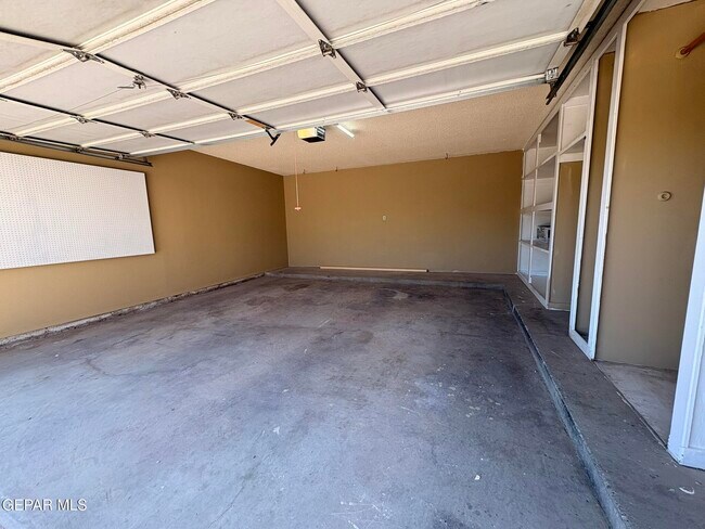 Building Photo - 7148 Villa Hermosa Dr