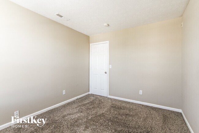 Building Photo - 4102 Tahoe Dr