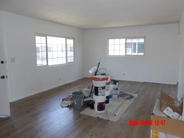 Living Room - 10040 Pomering Rd