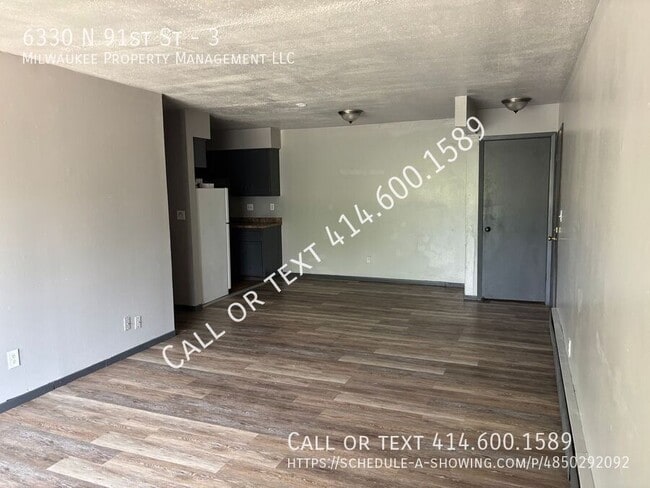 Building Photo - 6320-6330 N 91st St