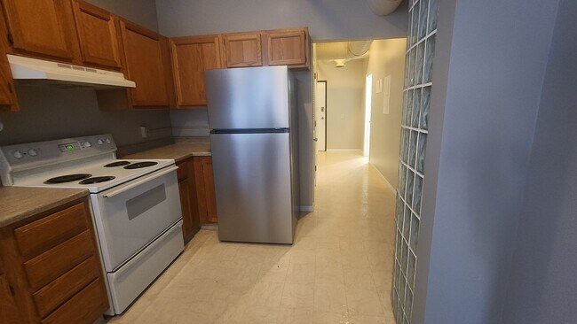 Building Photo - 1211 Howard St