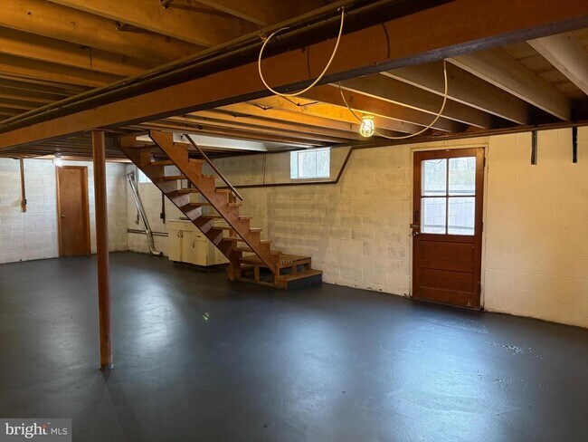 Building Photo - 29 Laver Rd