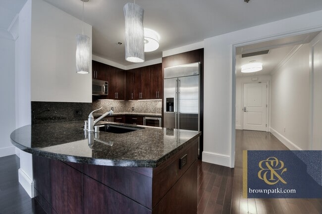 Building Photo - 680 Market St