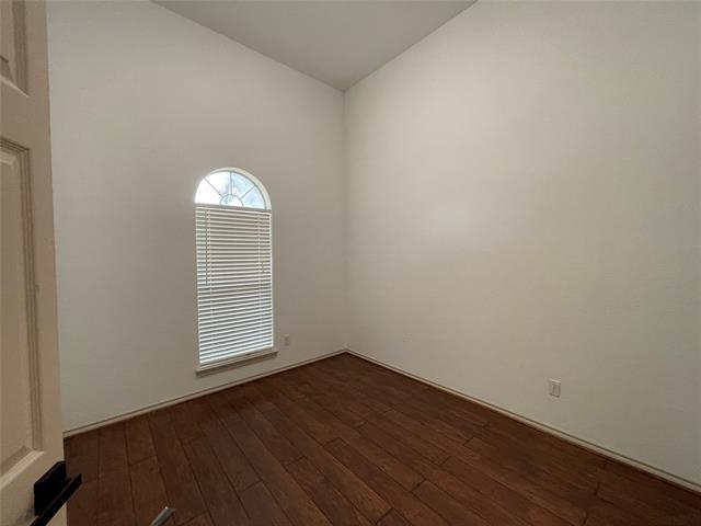 Building Photo - 6030 Bentwood Dr