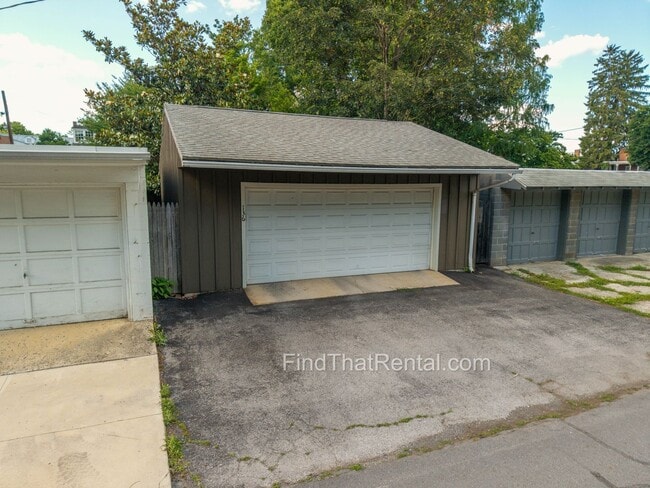 Building Photo - AVAILABLE NOW! Restored historic downtown Carlisle rental with fenced yard, pond, balcony, and ha...