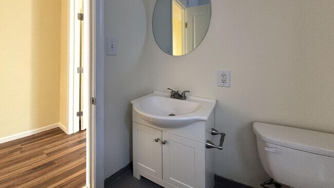 Building Photo - Renovated 3BR/1.5BA North Philly Home with Open Layout & Rear Yard