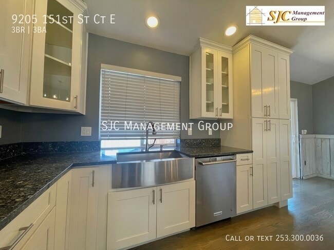 Building Photo - 9205 151st St Ct E