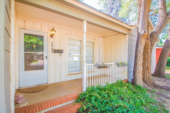 Building Photo - 3 Bedroom 2 bathroom house in Tech Terrace!
