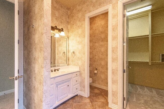 Building Photo - 16912 Rugosa Rose Dr