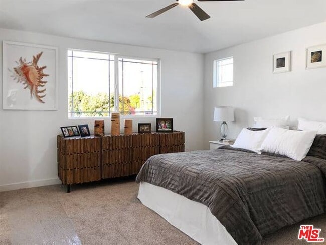 Building Photo - 7105 Tampa Ave