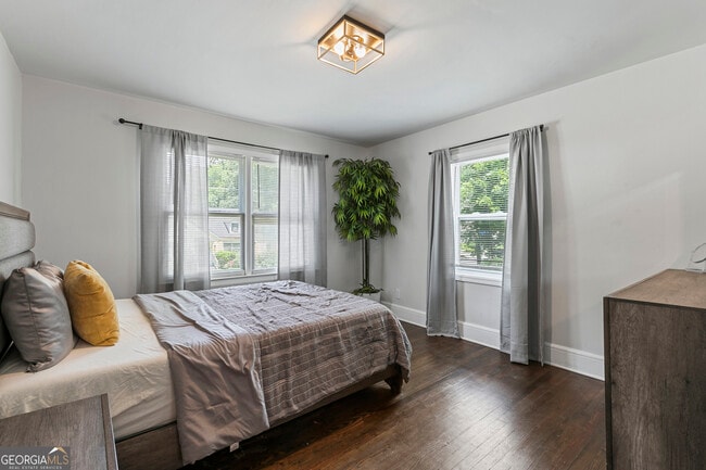 Building Photo - 1472 North Avenue NW