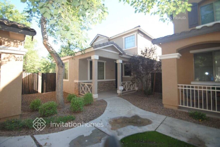 Primary Photo - 3878 E Santa Fe Ln
