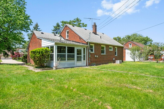 Building Photo - Freshly Remodeled 3-Bedroom Cape Cod in The Heart of Richmond Heights