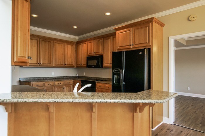 Building Photo - 223 Duck Creek Dr