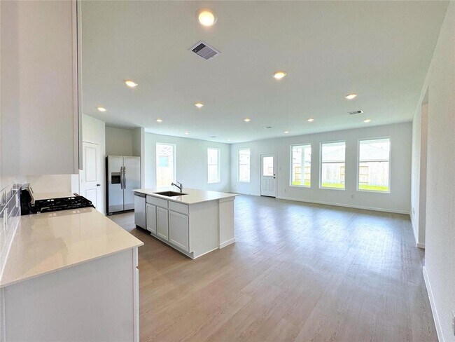 Building Photo - 6815 Harvest Wheat Ln