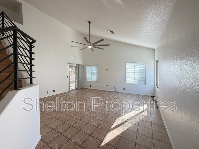 Building Photo - 18833 N 43rd Pl