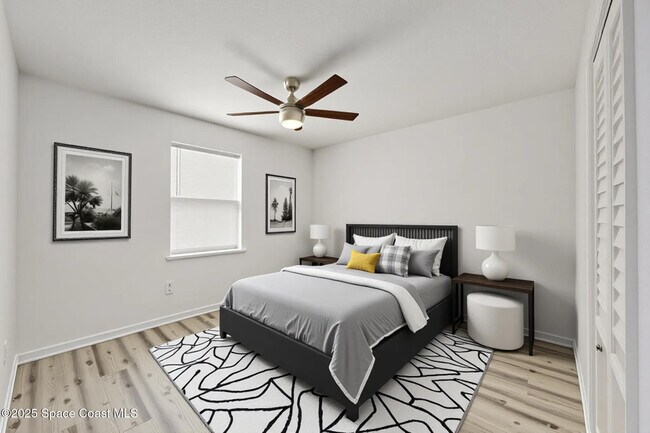 Building Photo - 1919 Poinsetta Blvd