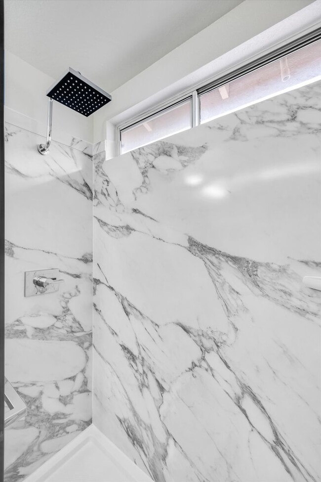 Building Photo - SE!!  Windmill and 215!! Newly remodeled!! All Tile Floors down stairs!! Low Maintenance Desert L...