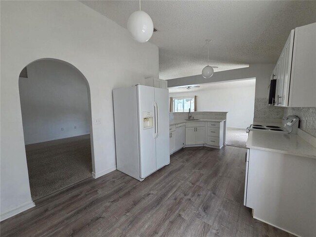 Building Photo - 6306 Gondola Dr