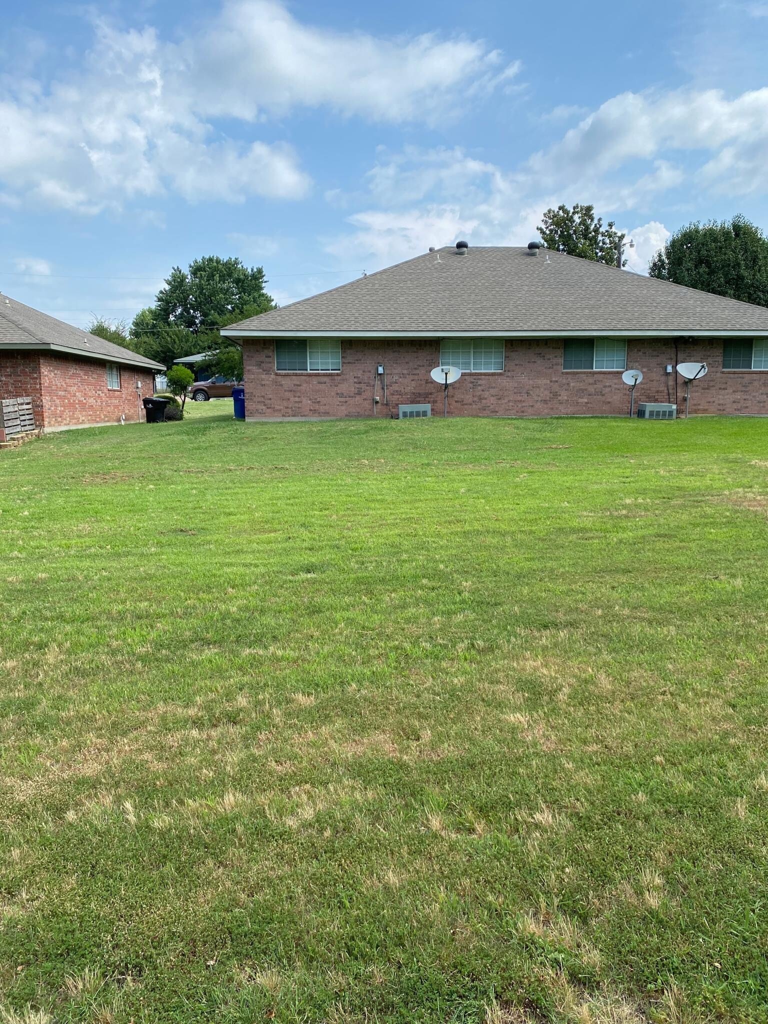 Building Photo - 2918 W Parnell St