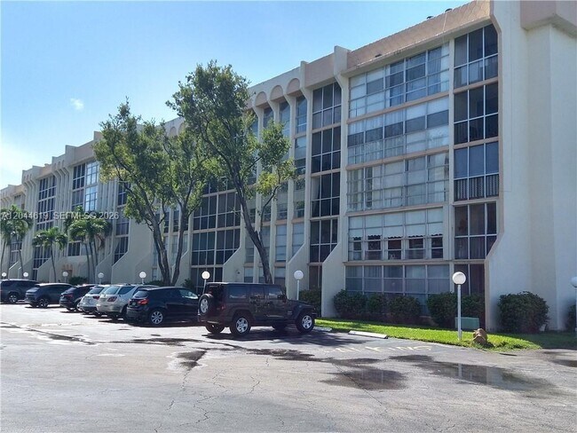 Building Photo - 601 Three Islands Boulevard