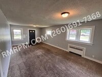 Building Photo - 3418 Central Dr