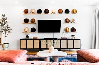 Building Photo - 1906 Annex Ave