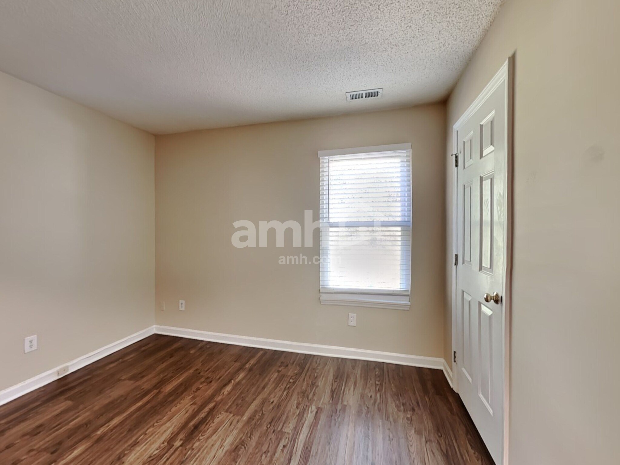 Building Photo - 5509 Cumberland Plain Dr