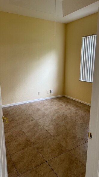 Building Photo - 6221 Spring Lake tr