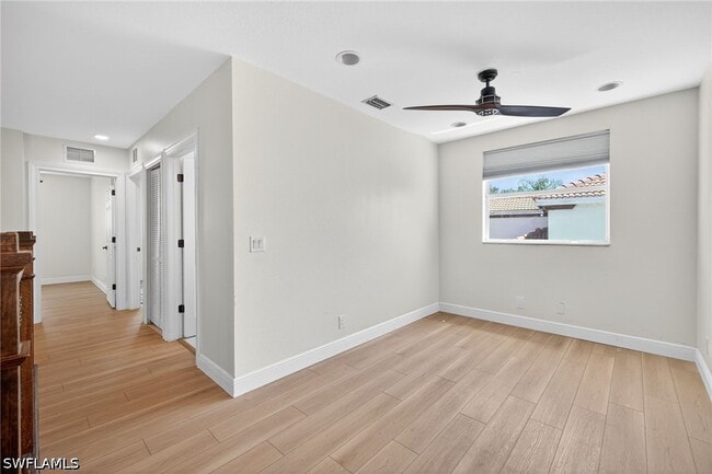 Building Photo - 9734 Silvercreek Ct