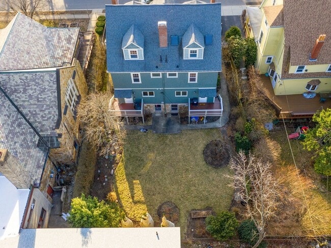 Building Photo - 125 Anawan Ave
