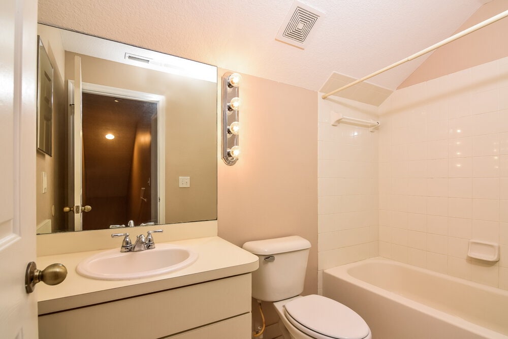 Building Photo - 5133 Anclote River St