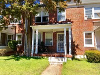 Building Photo - Updated 3 Bedroom Townhome - Edmondson/Hun...