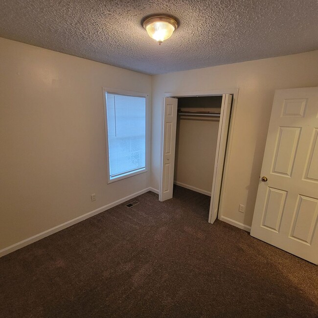 Building Photo - Stout Street