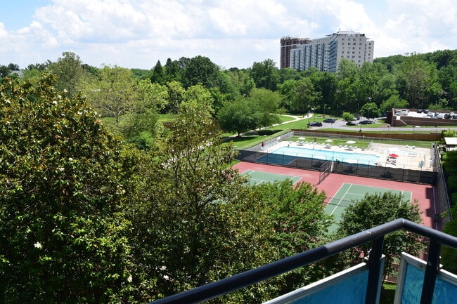 Building Photo - Spacious 1BR / 1 BA at Grosvenor Park III ...