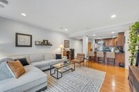 Building Photo - 727 Monroe St