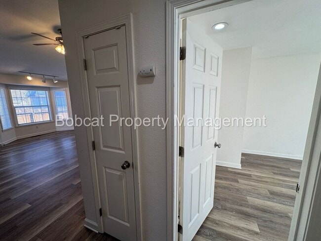 Building Photo - 326 Sandalwood Dr