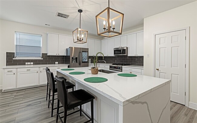 Building Photo - 22406 Miramar Crest Dr